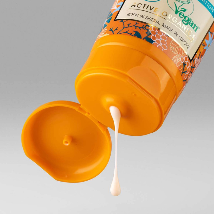 Wegańskie, odżywczo - nawadniające mleczko do ciała na bazie hydrolatu z rokitnika, Natura Siberica, 200ml