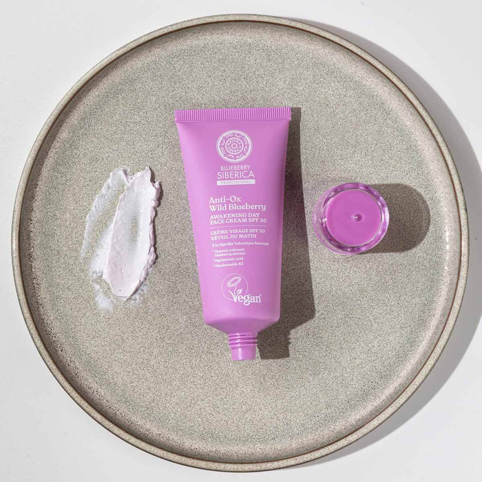 Pobudzający Krem do Twarzy z Filtrem SPF20, Blueberry Siberica, 50 ml