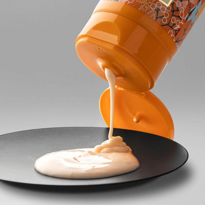 Wegańskie, odżywczo - nawadniające mleczko do ciała na bazie hydrolatu z rokitnika, Natura Siberica, 200ml