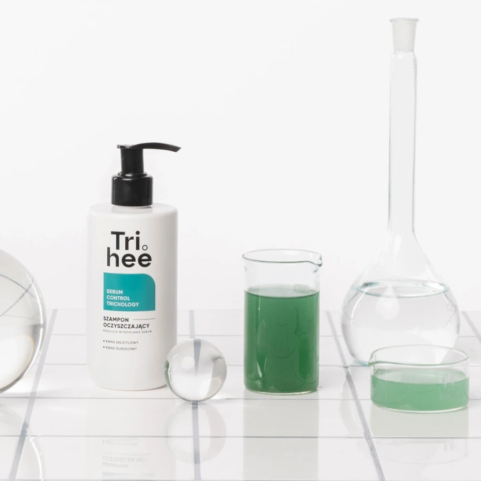 Szampon do włosów oczyszczający, Tri.hee, 250 ml