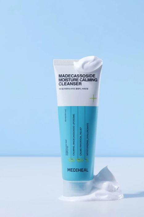 Żel-pianka do mycia twarzy regenerująca MADECASSOSIDE, CALMING CLEANSER, Mediheal, 120 ml