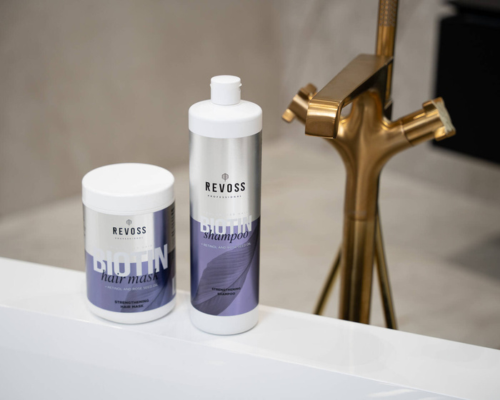 Szampon do włosów wzmacniający, z biotyną , Revoss, 900ml